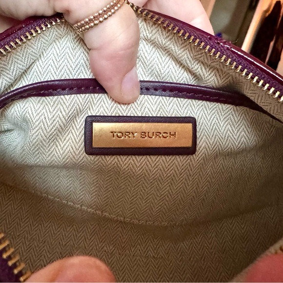 Tory Burch WILLA SHINE BARREL BAG - Picture 10 of 10